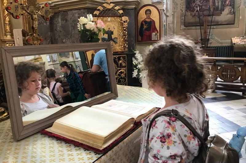 38005597 2037637626488949 3772001770117529600 n