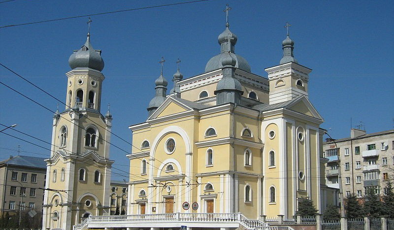 800px ternopil tserkva uspinnya bogorodytsi 261x